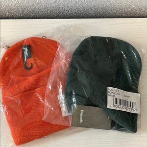 Bench Orange and Green Beanie Set